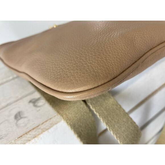 MICHAEL KORS SMALL NUDE TAN PEBBLED LEATHER CROSSBODY BAG - Picture 6 of 13